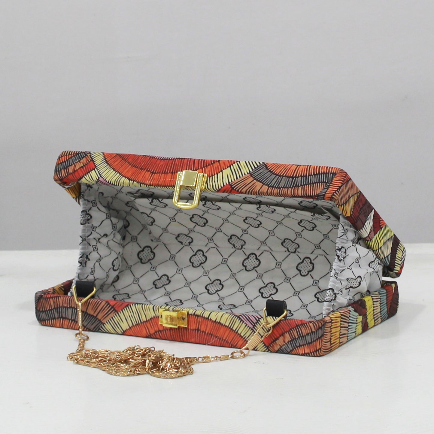 MaFs Trendy & Stylish Clutche