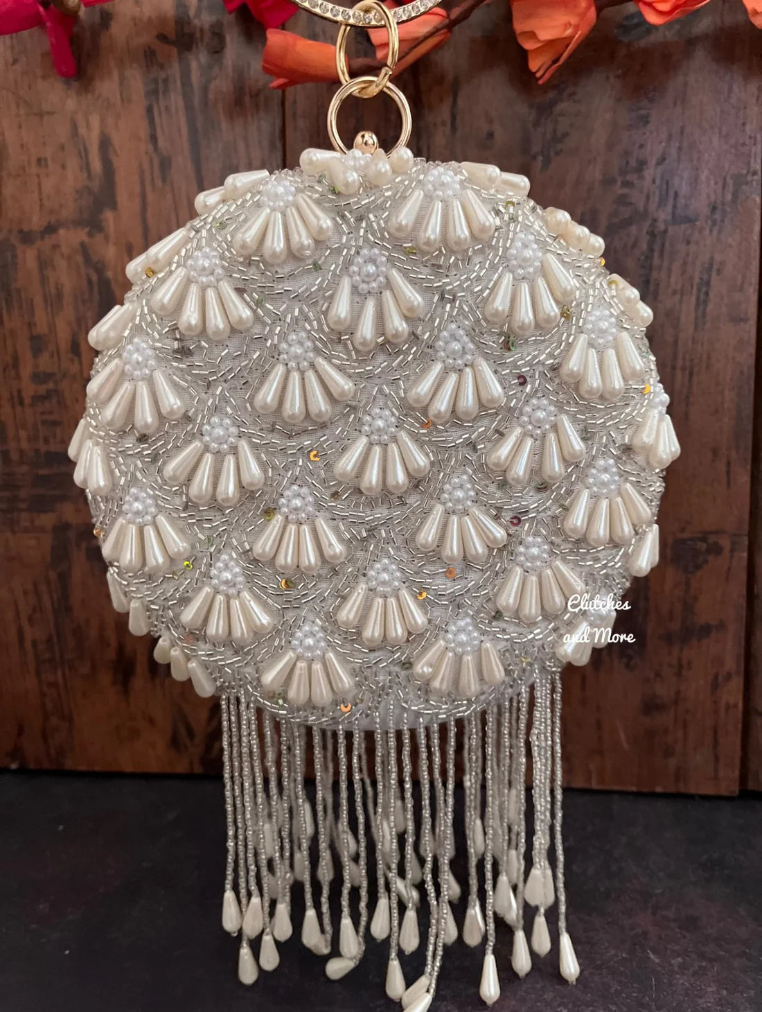 MaFs Embroidery Round Shape Women Clutches